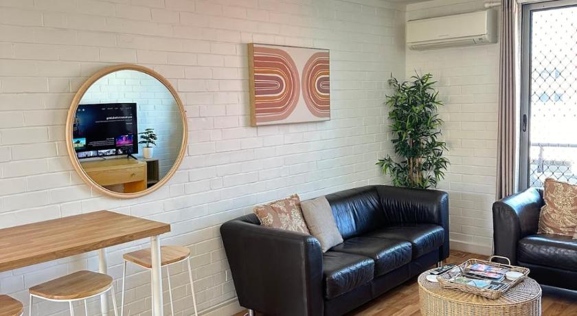 CENTRE FREMANTLE 2 queen bedroom APARTMENT