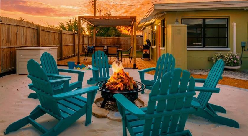 Family Friendly Home Near Beach and Downtown