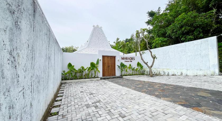 Marades Limasan Villa Yogyakarta