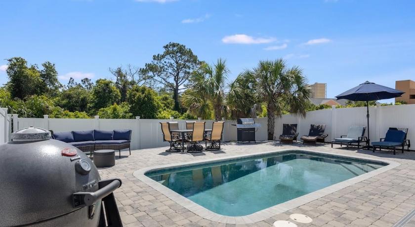 221 Sands Street - 4 BR with Private pool