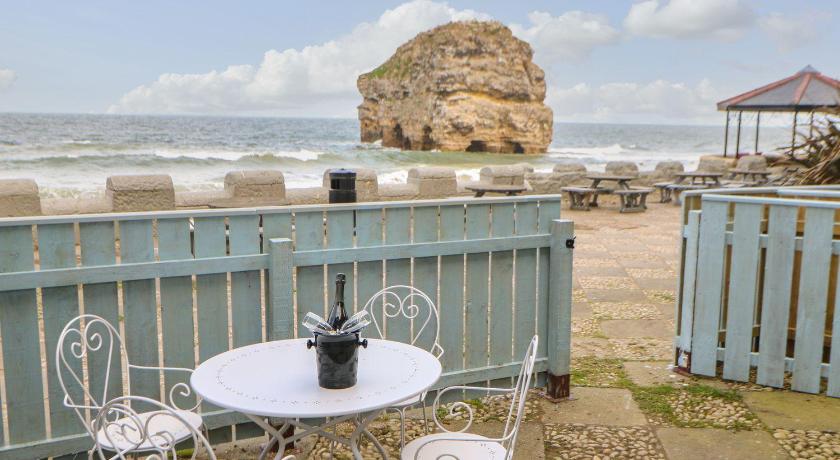 The Beach Apartment