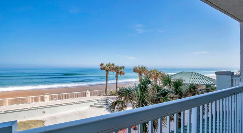 Oceanfront Studio in Daytona Beach Resort