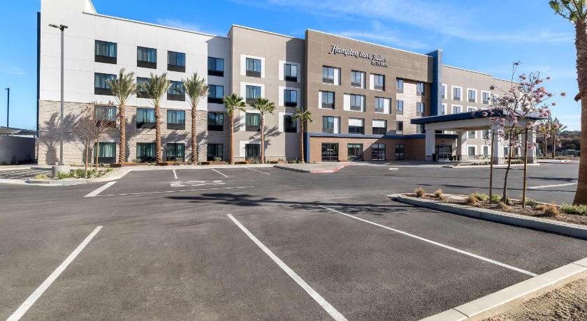 Hampton Inn & Suites by Hilton Corona
