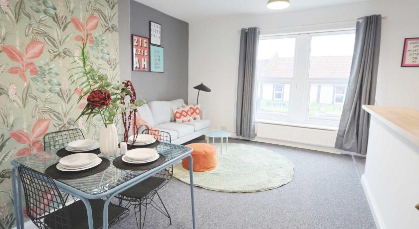 Two bedroom flat in Gloucester road