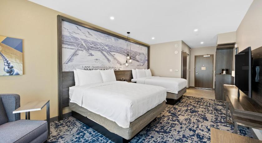 Best Western Plus Marquette Hotel & Suites
