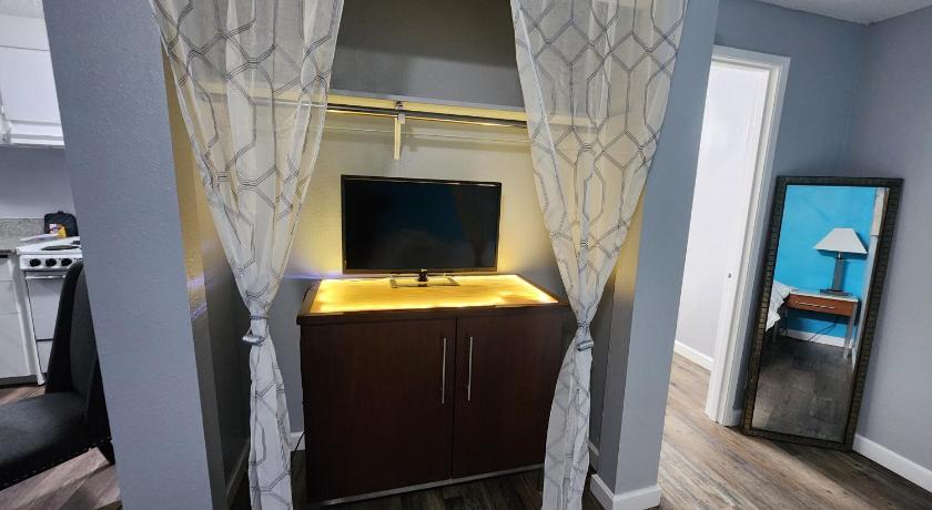 Naval Suites