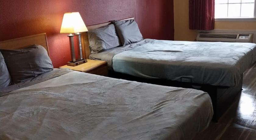 2 Double Beds Hotel Room 219