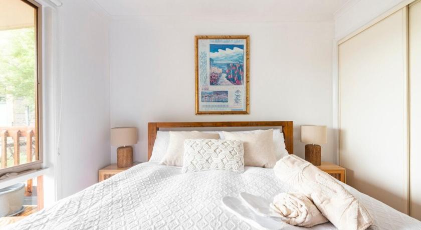Cozy Home 5 mins drive to Peninsula Hot Springs with Free Parking and Fast Internet