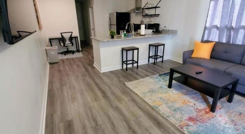 LakewoodLyon Park Renovated Cottage Near Duke 26A