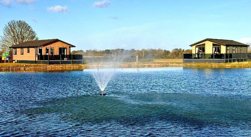 Brackenborough Lakes Resort