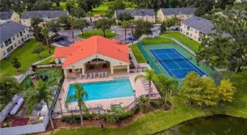 Enchanting Escape 3-Bedroom Family Condo, Pool & More - Just 12 Mins to Disney! Cortile