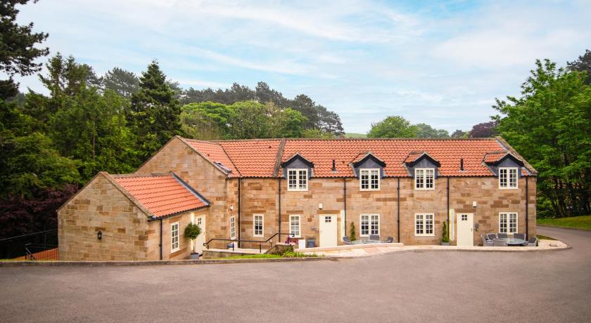 Sandsend Retreats at Saltmoore