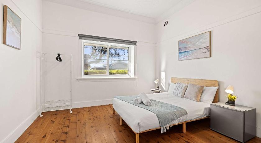 Serene Double Room - Cozy hideaway in South Hurstville - Shared Bathroom