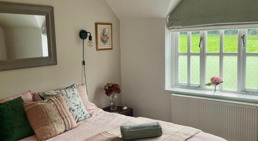 Cottage Guest House Nr Cheltenham on Cotswold Edge