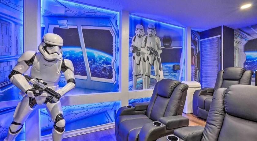 Florida Disney Star Wars Villa, Poolside Cinema