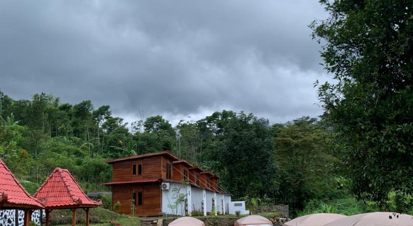 Dewi Camp - The Valley House Ci Dwi Resort