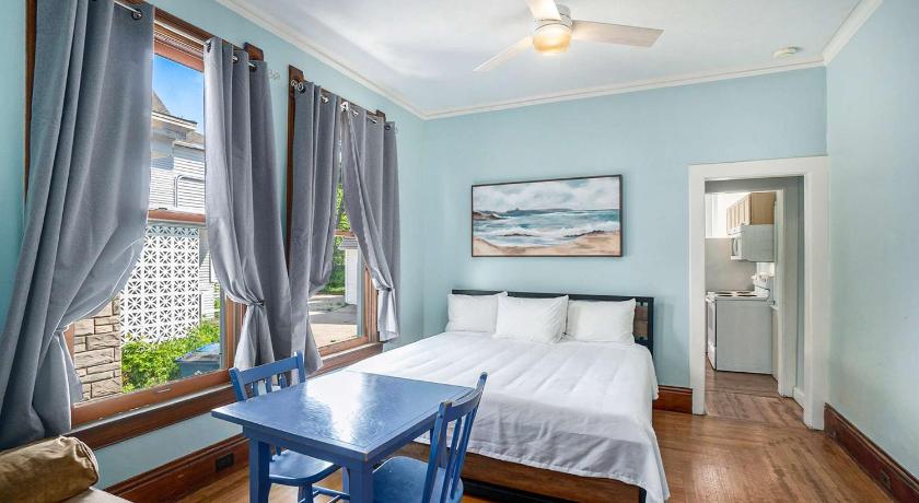 Grand Harbor Apartments Unit 2 - 200