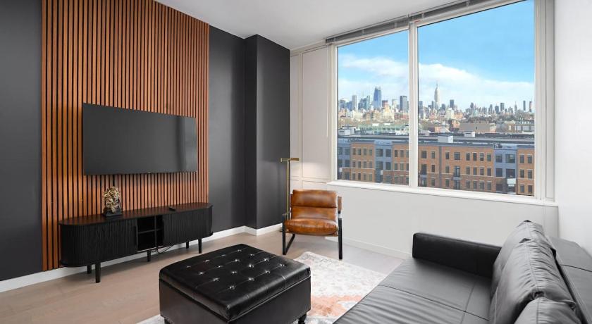 Exclusive 1BR Apt with NYC View