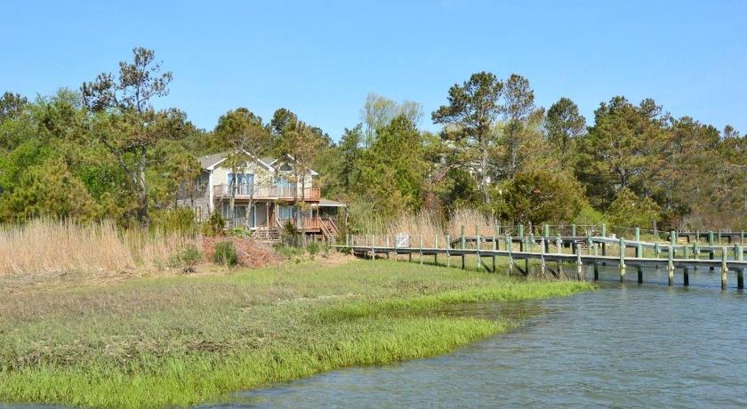 Channel Watch - Waterfront home with private Pier!