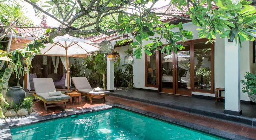 The Clovewood Villa