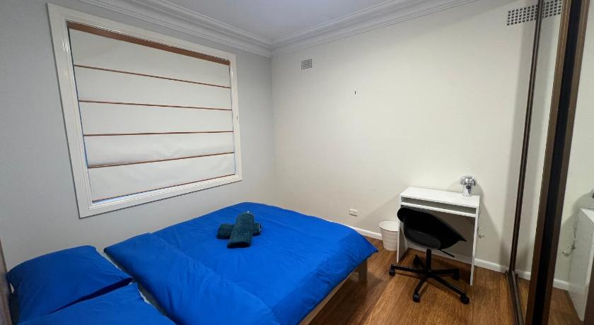 6 Purple Room