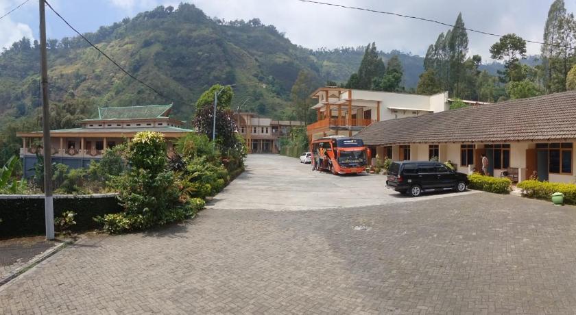 Km 31 Sujono Guesthouse