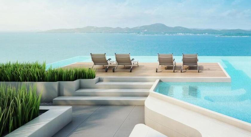 Breath Taking Sea View - Luxury Living