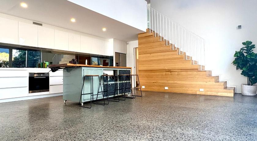 The Bowden Hideaway I City Fringe I Sleeps 10 I Free Parking I Walk to Cafe's