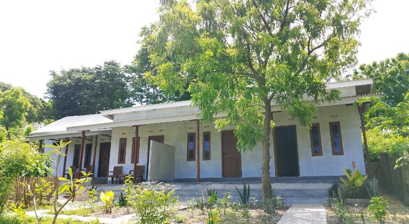 Rasta Homestay Ekas Bay