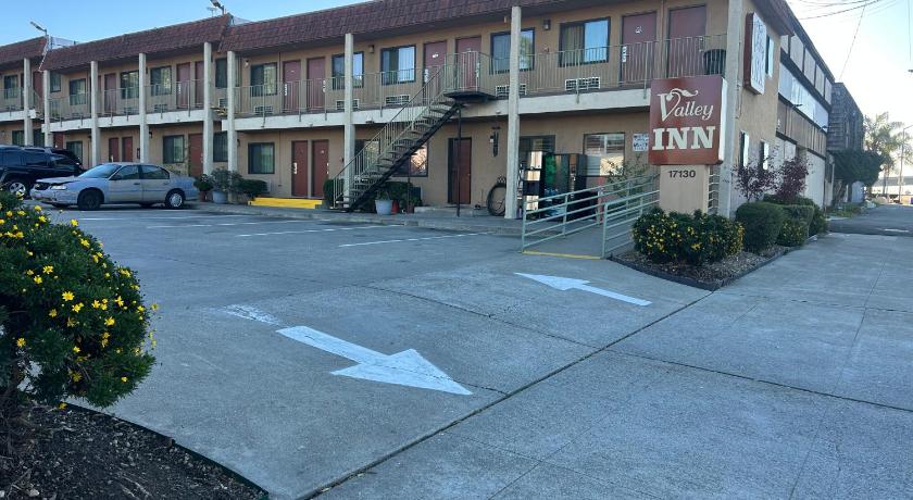Valley Inn