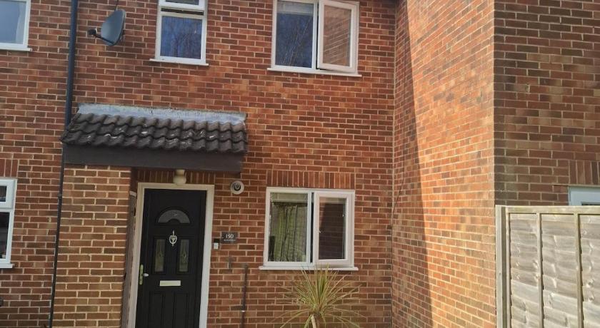 Cosy Manorfield Holiday Home