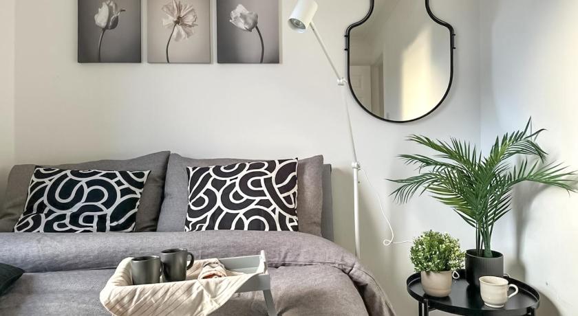 Cosy stylish Duntocher flat near Glasgow