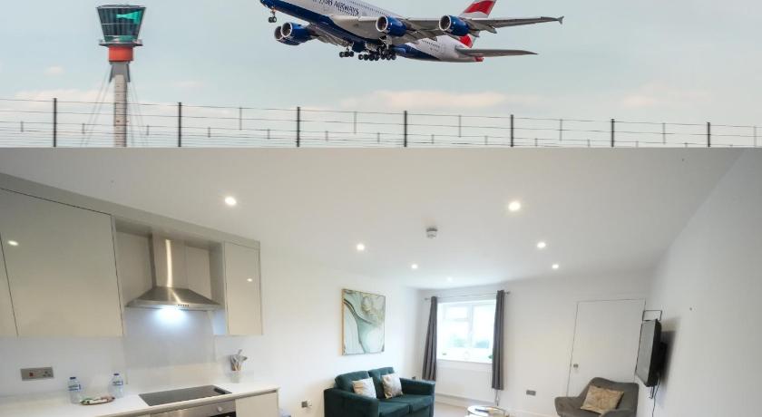 10 Min Drive to Airport - Free Parking - 15 min Bus ride - EV Charge available