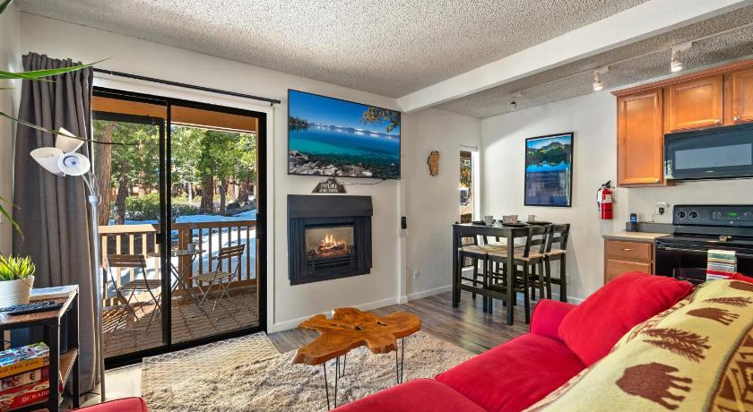 Private/Cozy Kings Beach Retreat