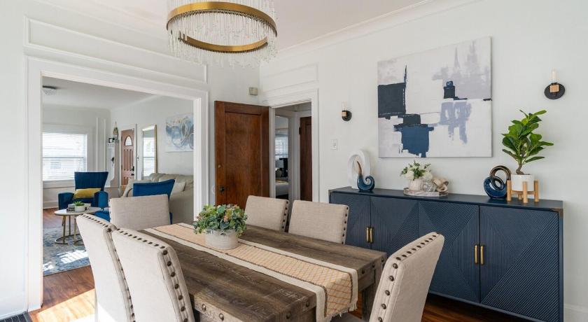 Luxury Short and Midterm Hyde Park Getaway