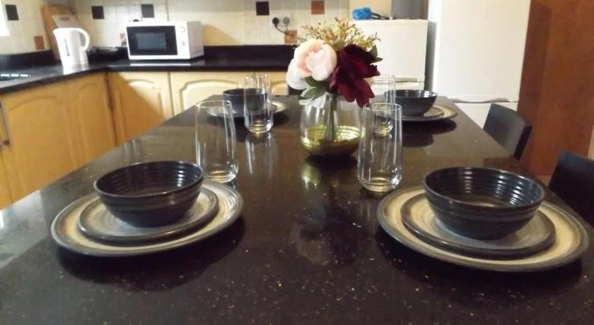 Nice Large Room in Coventry