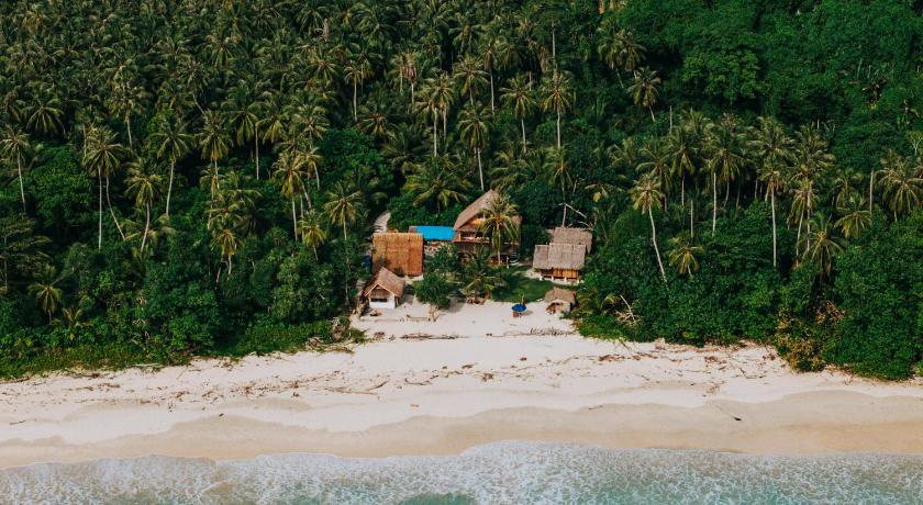Lances surf camp