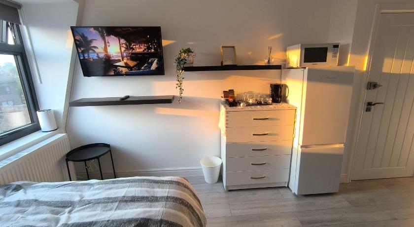 Full equiped rooms, Tooting Broadway station