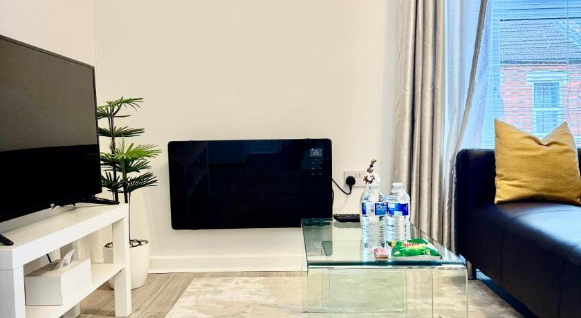 'The Cityside Charm' - Modern, Pristine & Well-appointed 1 Bed Flat in Town - Free Parking