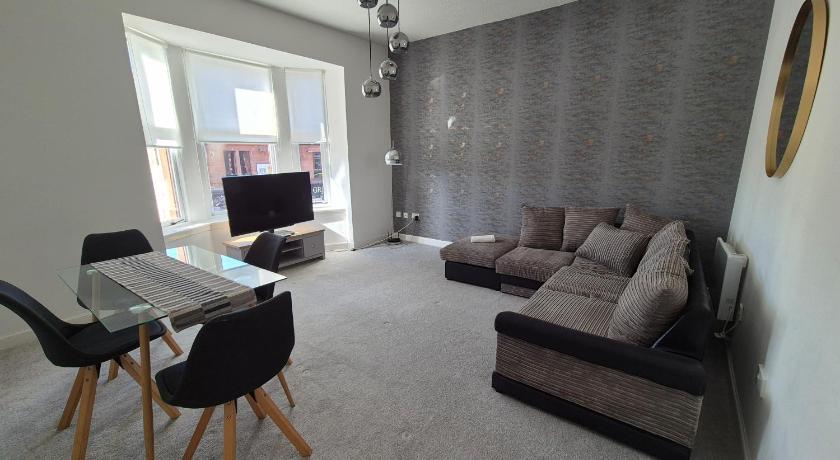Bellshill Central Apartment
