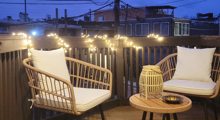 Whole House Walking Distance Stadium Free Parking