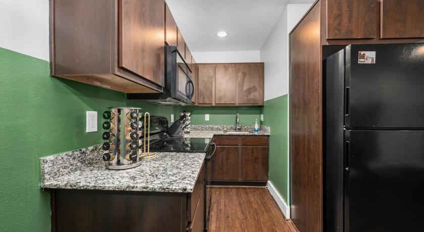 Modern Quirky Apartment Near Medical Center