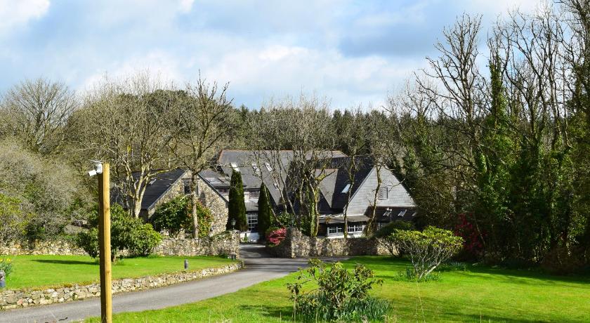Hustyn Lodges