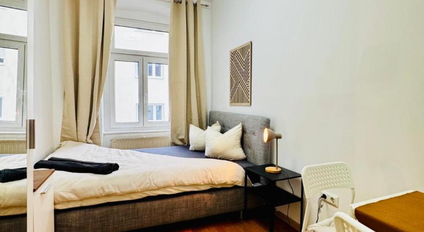 Stylish 4BR shared Apt -10 Min Transport to Stadthalle