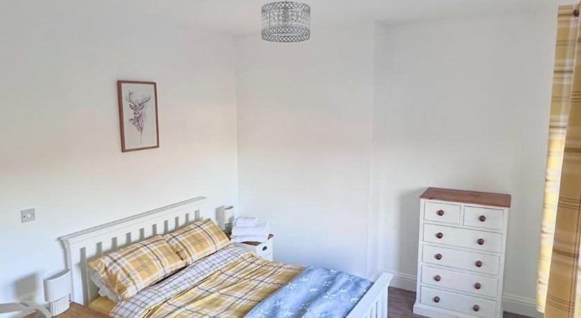 The Follonsby hot tub Retreat with own bar near city centre