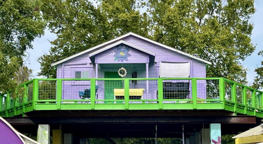 Sky High Treehouse East Austin