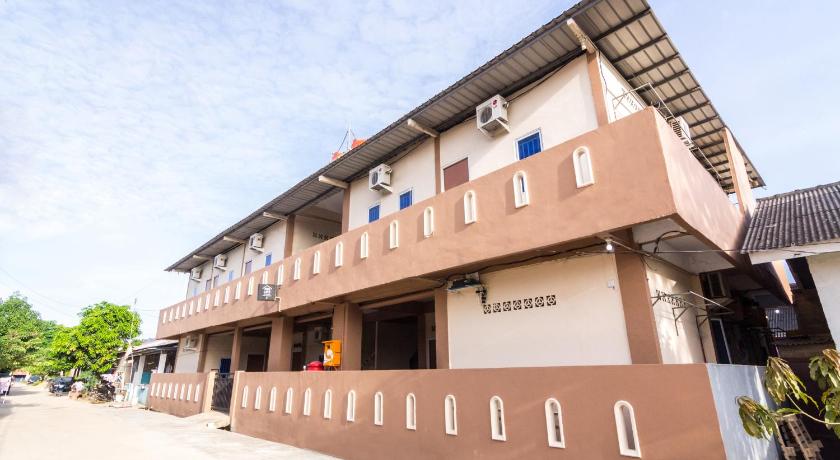 OYO Life 2583 Kost Anggun