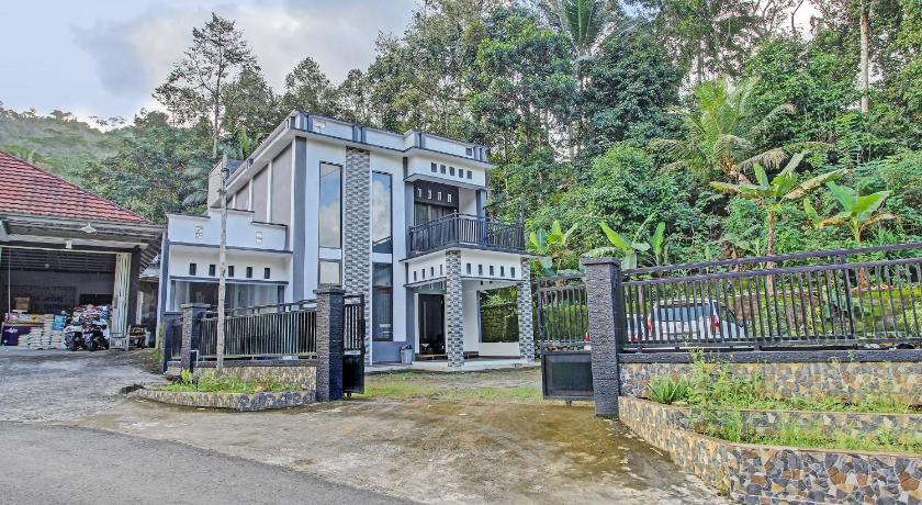 OYO Life 91177 Desa Wisata Duren Sari