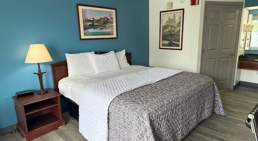 Brentwood Inn & Suites