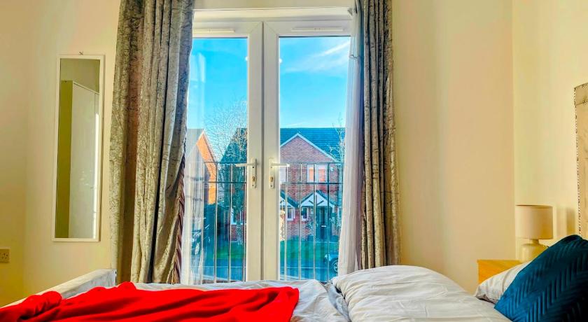 2Bedroom Gem at Golborne, Warrington with Free Parking - Contractor Friendly